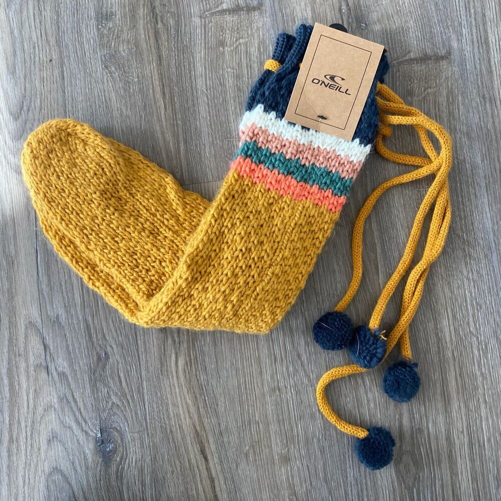 Slipper Knitted Grippy House Socks O'Neil Carmel with Tassles S/M NWT 20"